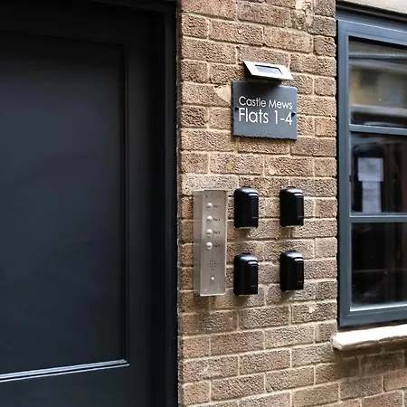 1 Castle Mews Apartment Salisbury Exterior photo